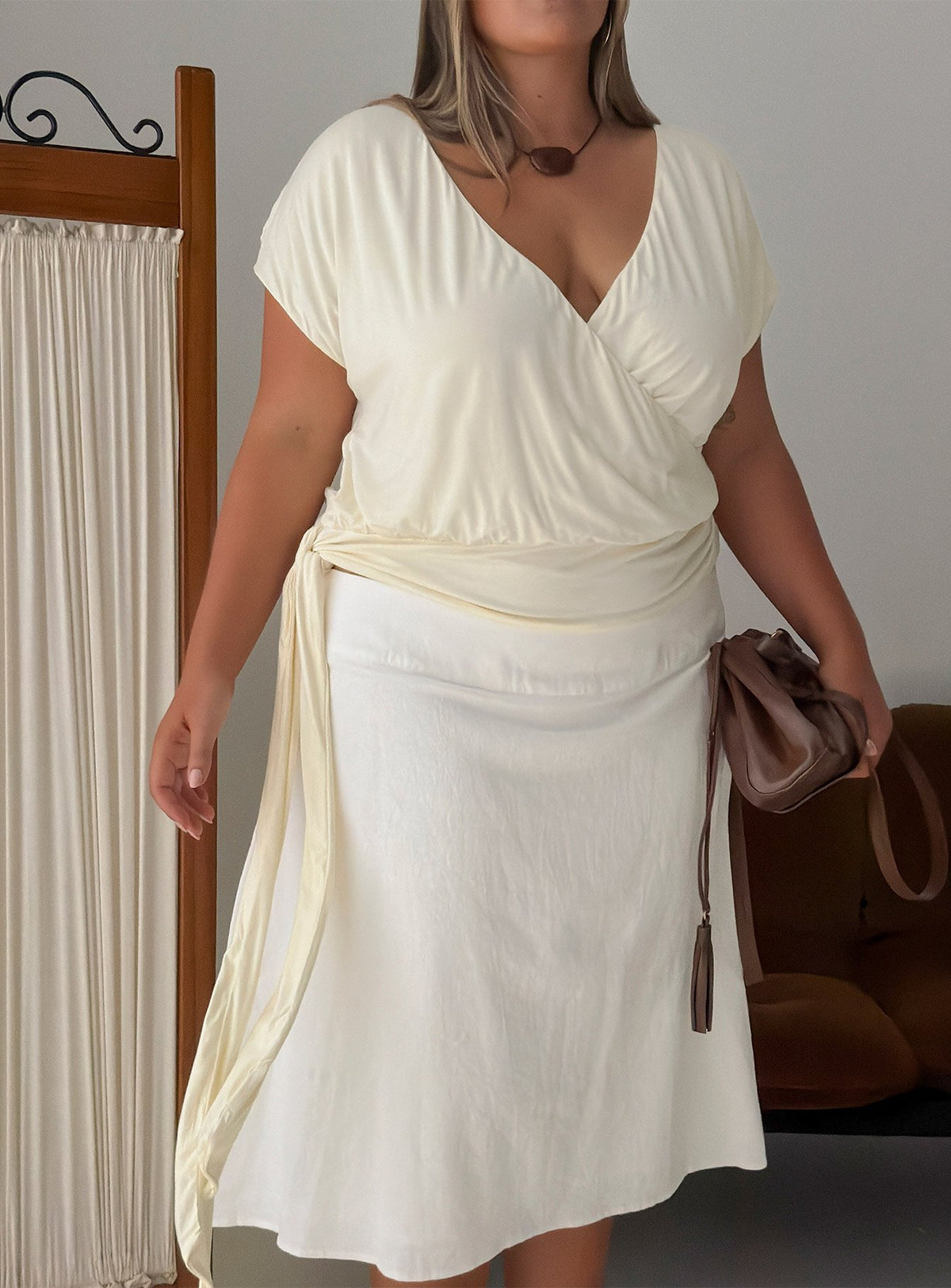 Clock Ticking Cinched Top Cream Curve