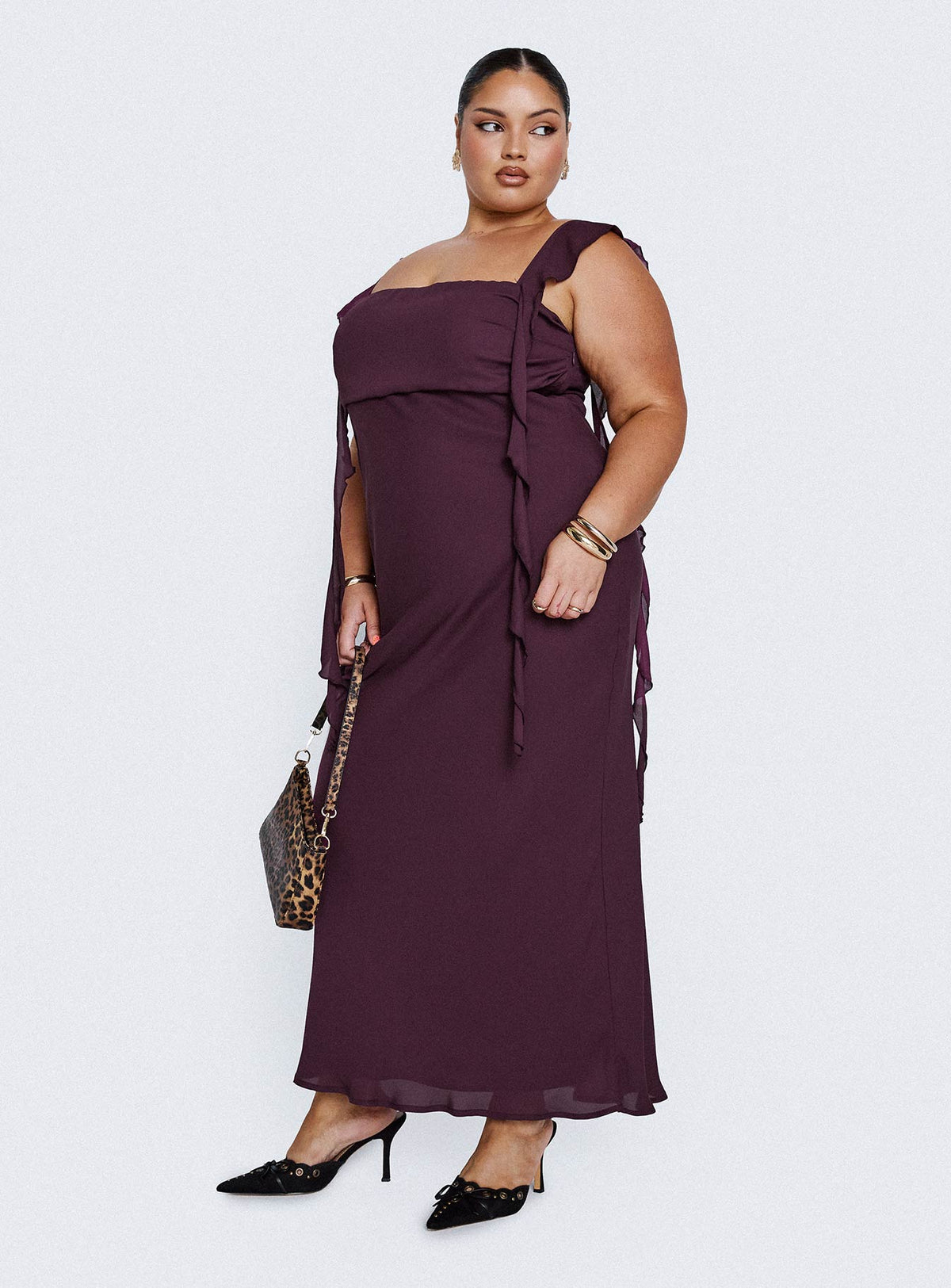 front view of model wearing Princess Polly Lanai Maxi Dress Plum Curve Square Neck 