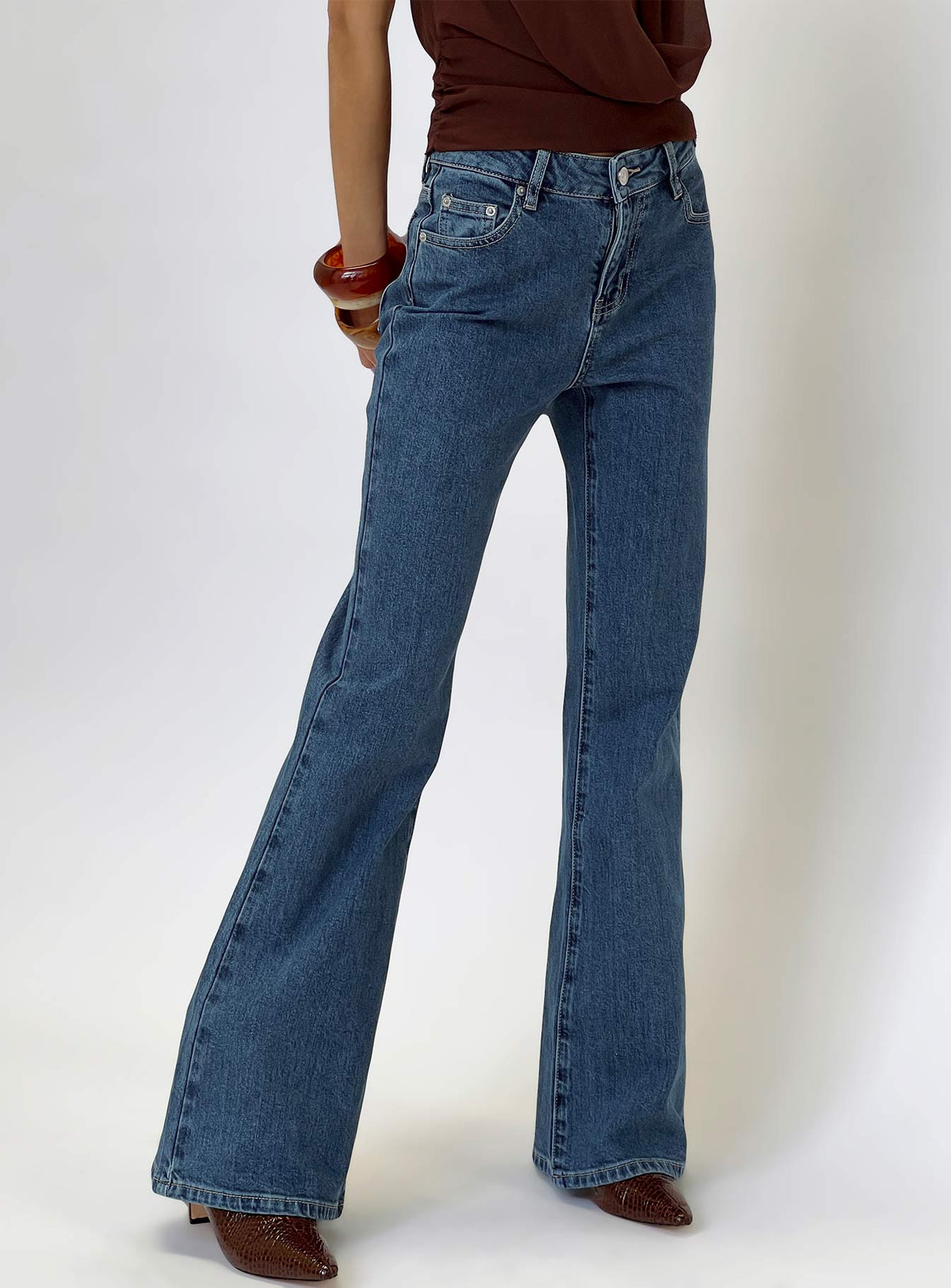 Magic Mirror Mid Rise Bootleg Jeans Mid Blue Wash Mid Rise Jeans Jeans 