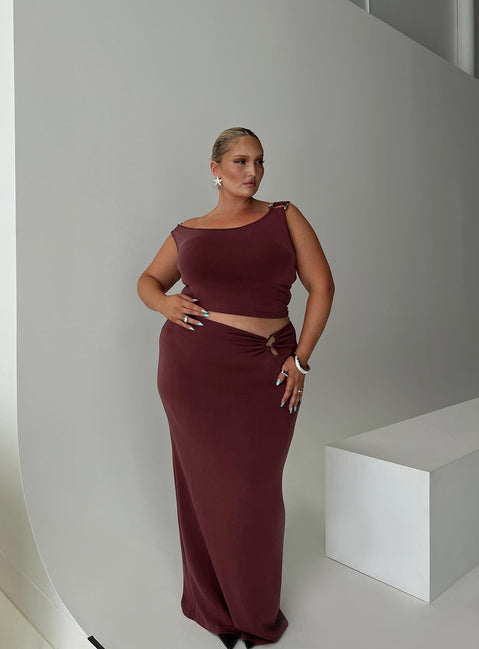 back view of model wearing Princess Polly Whiley Maxi Skirt Mauve Curve Maxi Skirts Skirts 