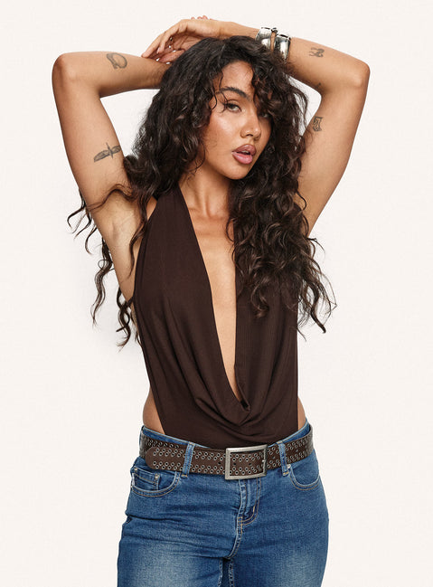 side view of model wearing Princess Polly Quinna Plunge Neck Backless Bodysuit Chocolate Sleeveless Bodysuit 