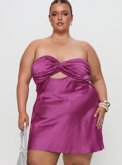 front view of model wearing Princess Polly Faviola Mini Dress Purple Curve Sweetheart Neckline 