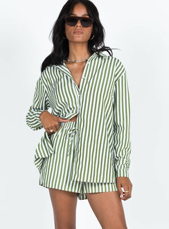 Matching set Striped print Classic collar Button front fastening Single-button cuff High waisted shorts  Drawstring waistband