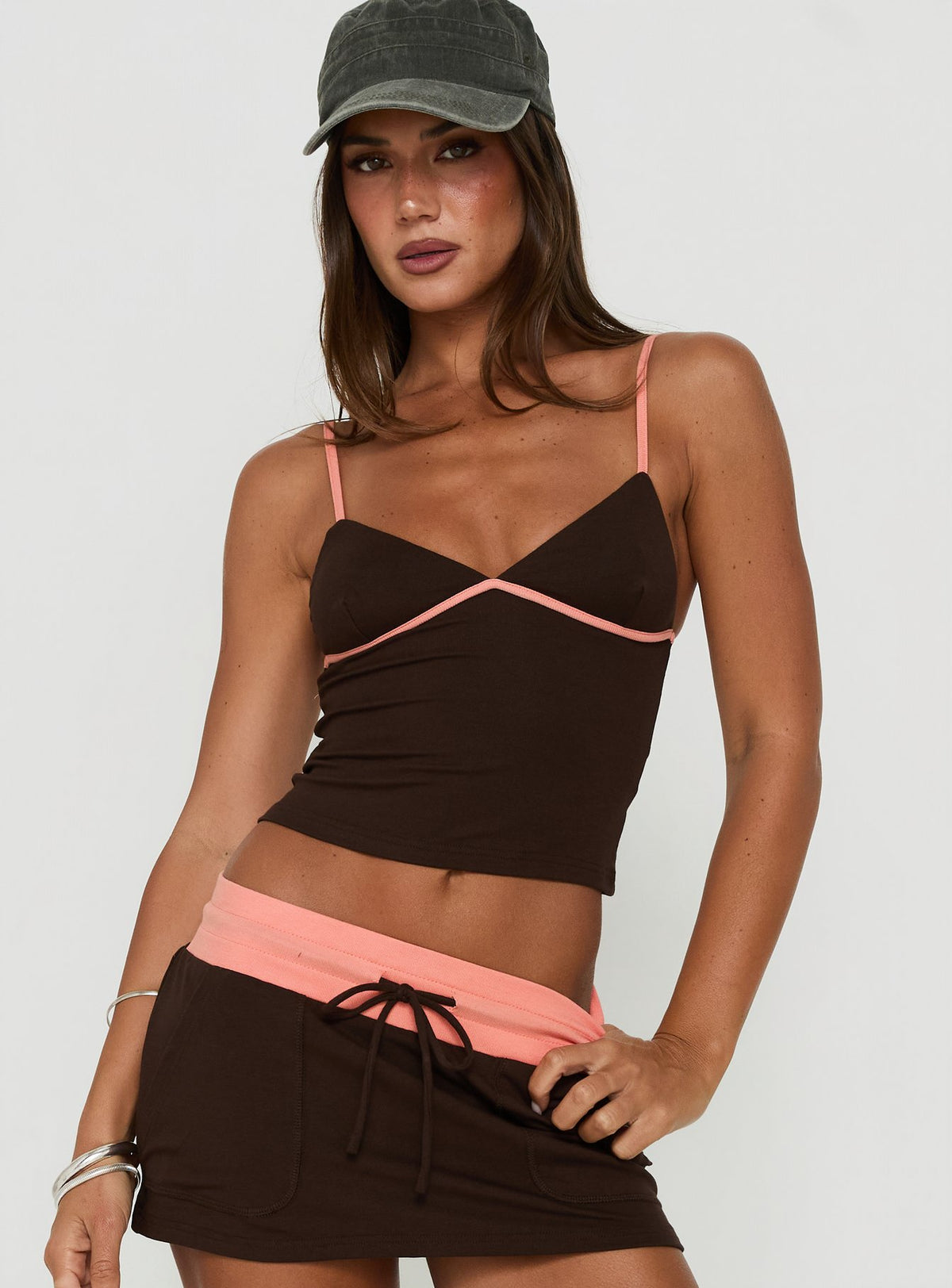 Janaye V Neck Tank Brown / Coral