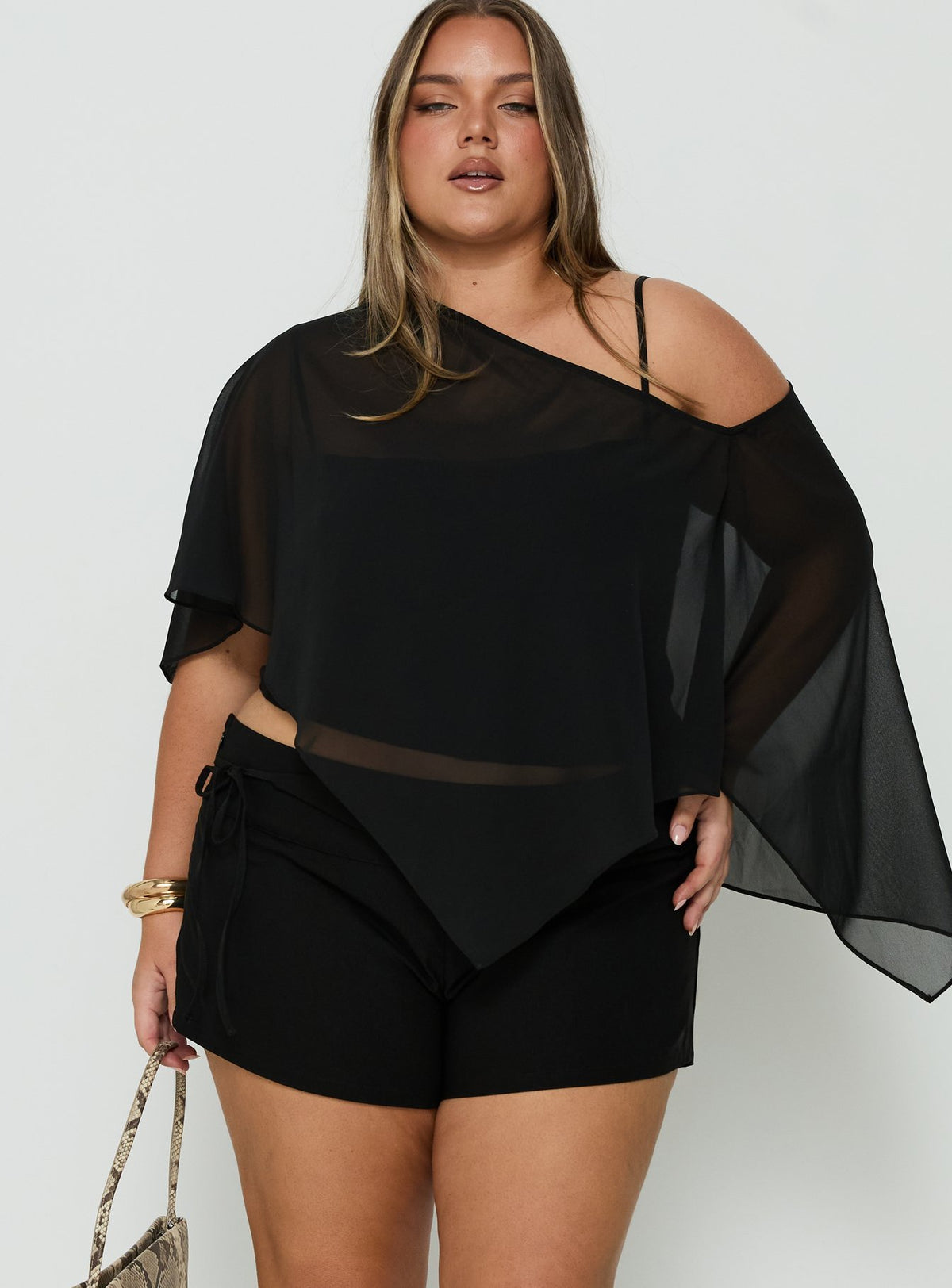 Senzo Wrap Shorts Black Curve