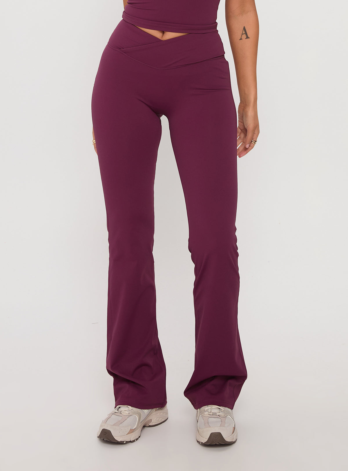Sunday Session Active Flare Leg Pant Plum