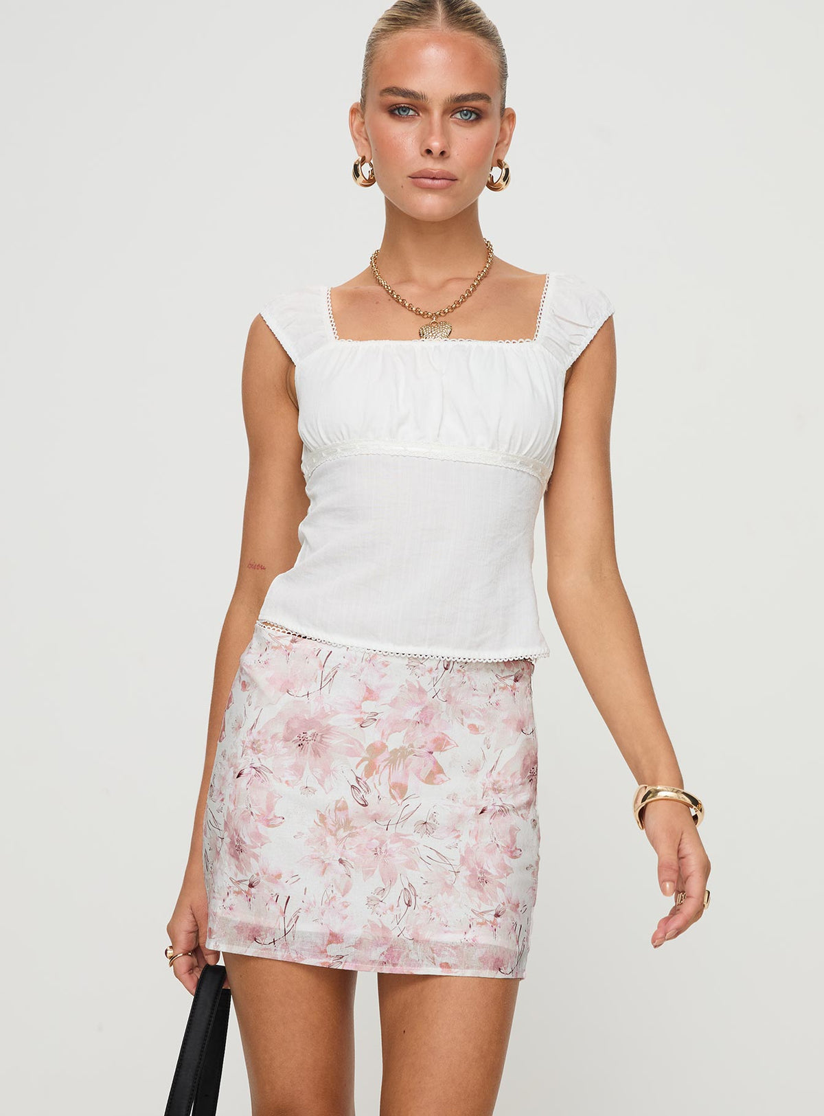   front view of model wearing Princess Polly Gemelli Mini Skirt Floral Mini Skirts Skirts 