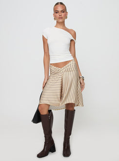   front view of model wearing Princess Polly Esmeray Midi Skirt Diagonal Stripe Yellow Skirts 