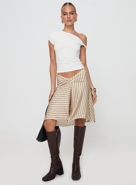   front view of model wearing Princess Polly Esmeray Midi Skirt Diagonal Stripe Yellow Skirts 