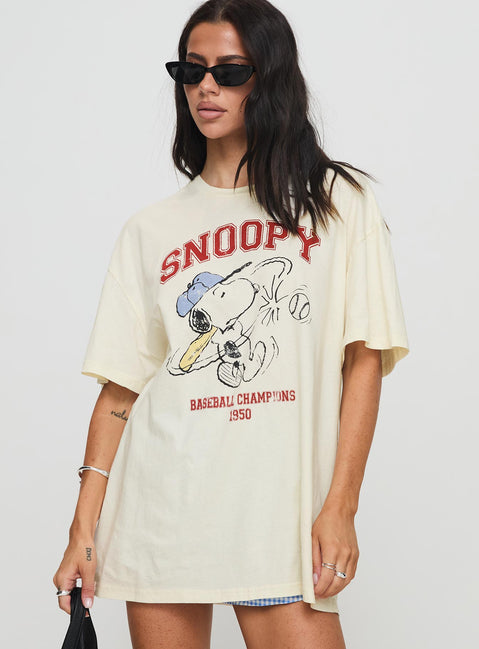 front view of model wearing Princess Polly Snoopy Championship Oversized Tee White Half Sleeves Crew Neck 