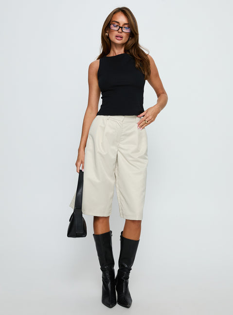 Jakai Longline Tailored Short Cream