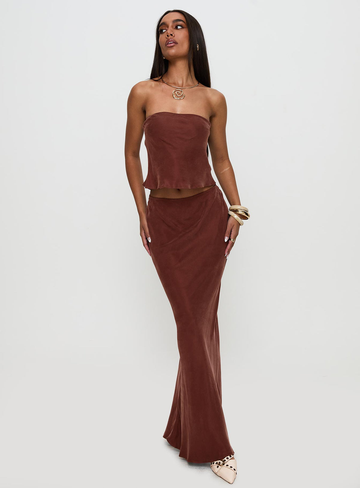   front view of model wearing Princess Polly Lucelia Maxi Skirt Brown Maxi 