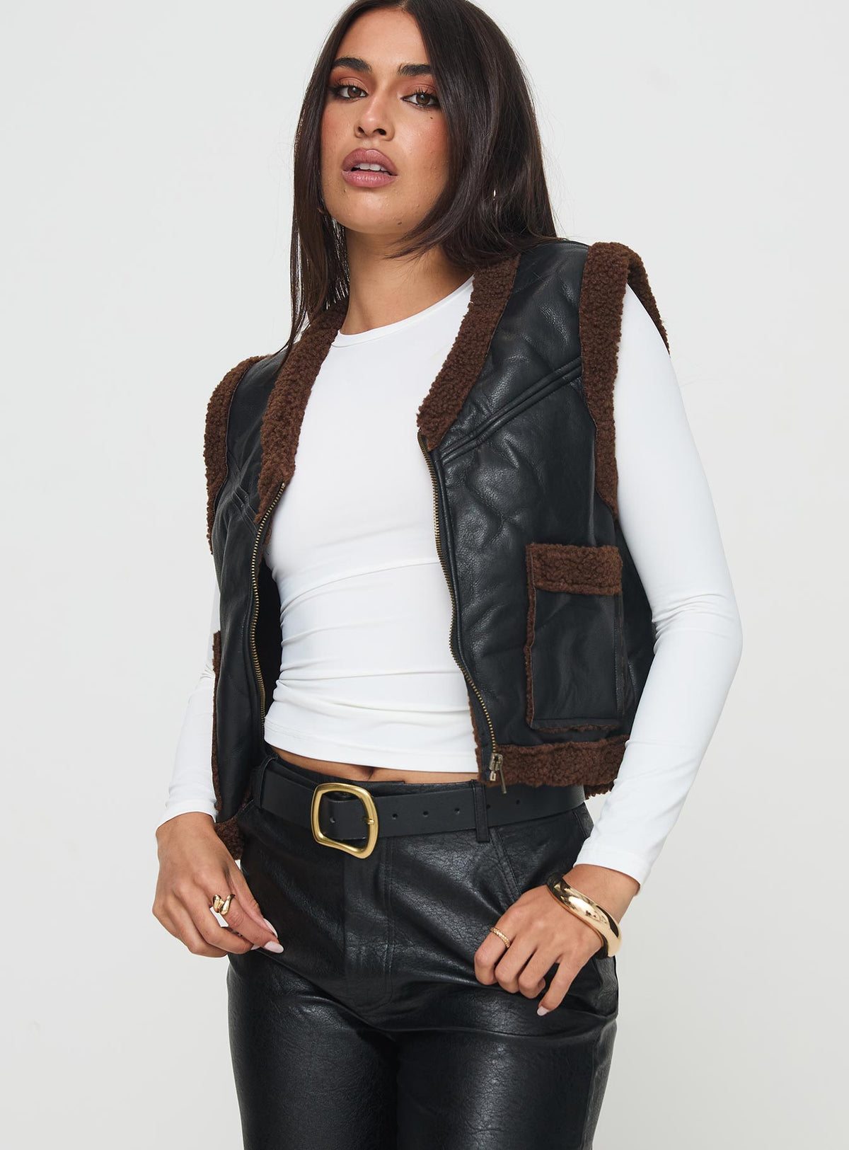 Henson Vest Black
