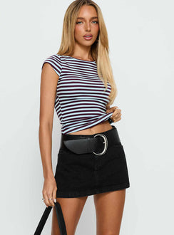   front view of model wearing Princess Polly Nicolina Low Rise Denim Mini Skirt Washed Black Mini Skirts Skirts 
