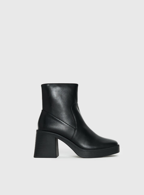 Halo Boots Black