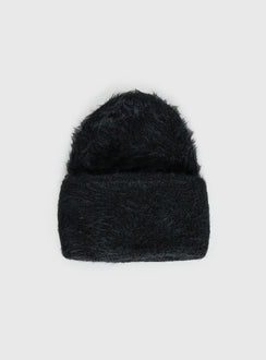 Caevia Fluffy Beanie Black
