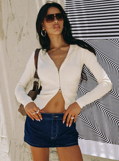 side view of model wearing Princess Polly Elingford Zip Up Hooded Sweater Cream Jumpers 