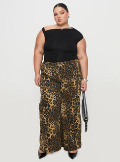 front view of model wearing Princess Polly Beller Bodysuit Black Curve Sleeveless Bodysuit 