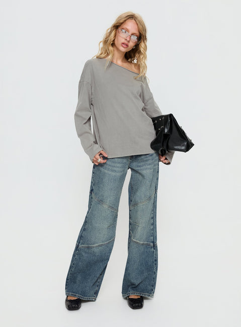 front view of model wearing Princess Polly Atmosphere Mid Rise Straight Leg Jeans Antique Wash Low Rise Jeans Jeans 