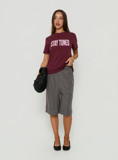 Stay Tuned Graphic Baby Tee Plum