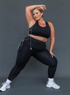 Black high waist leggings Featuring a high-waisted design & twin slip leg pockets