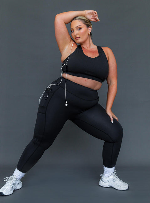 Black high waist leggings Featuring a high-waisted design & twin slip leg pockets