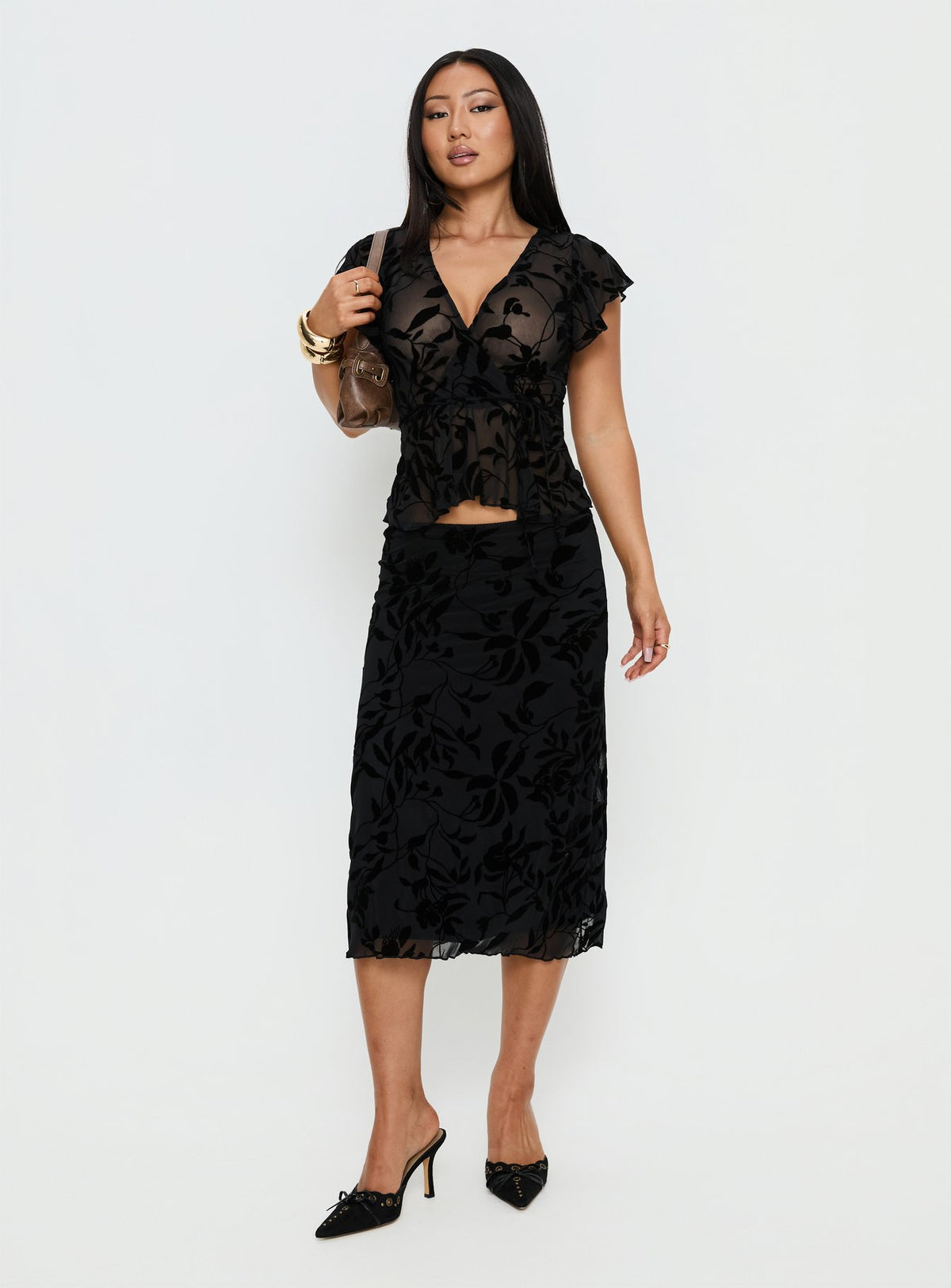 Giuliana Top Leaf Flower Black