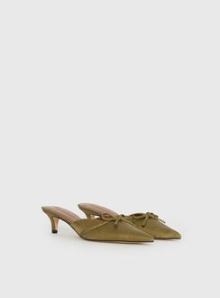 Unrivaled Pointed Toe Faux Suede Heels Green
