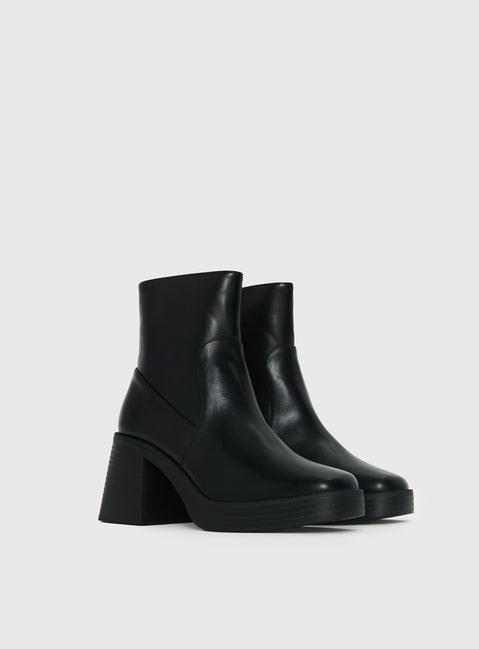 Halo Boots Black