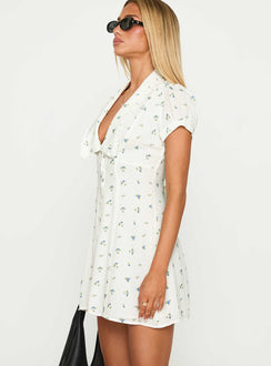 side view of model wearing Princess Polly Fabiola Collared Mini Dress Floral Plunger 