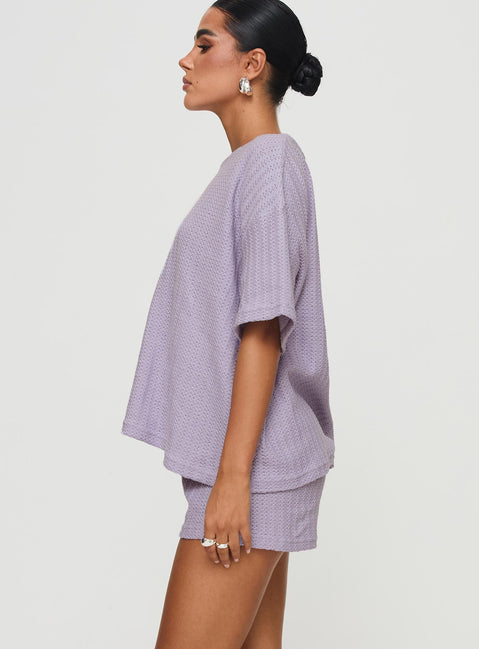 Knit matching set Oversized top, drop shoulder, crew neckline High-waisted shorts, relaxed fit, thick elasticated waistband Good stretch, unlined 