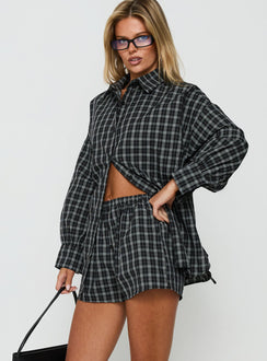 Quiny Elasticated Waist Shorts Black Check