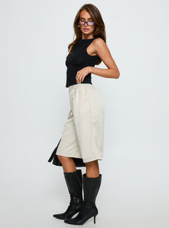 Jakai Longline Tailored Short Cream