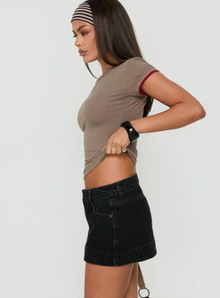 Warna Low Rise Denim Mini Skirt Washed Black womens-skirts mini  side view of model wearing
