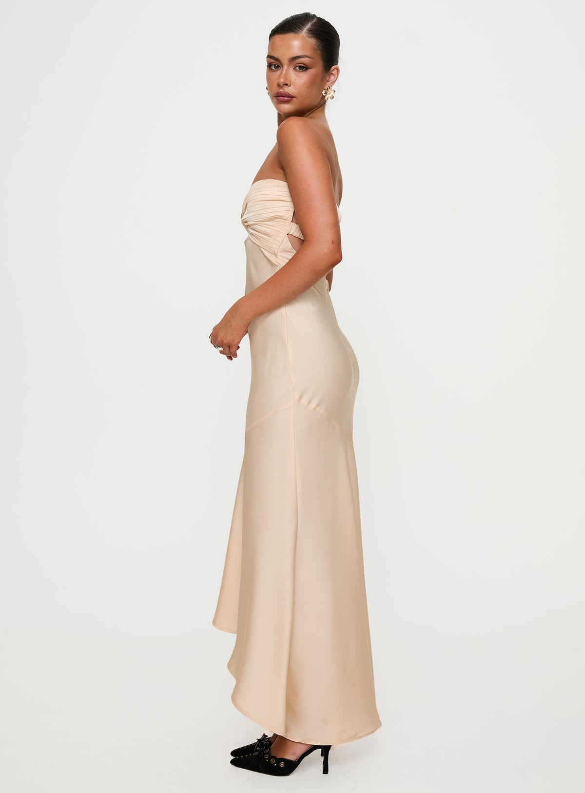 side view of model wearing Princess Polly Stand A Chance Twist Detail Maxi Dress Champagne Sweetheart Neckline 