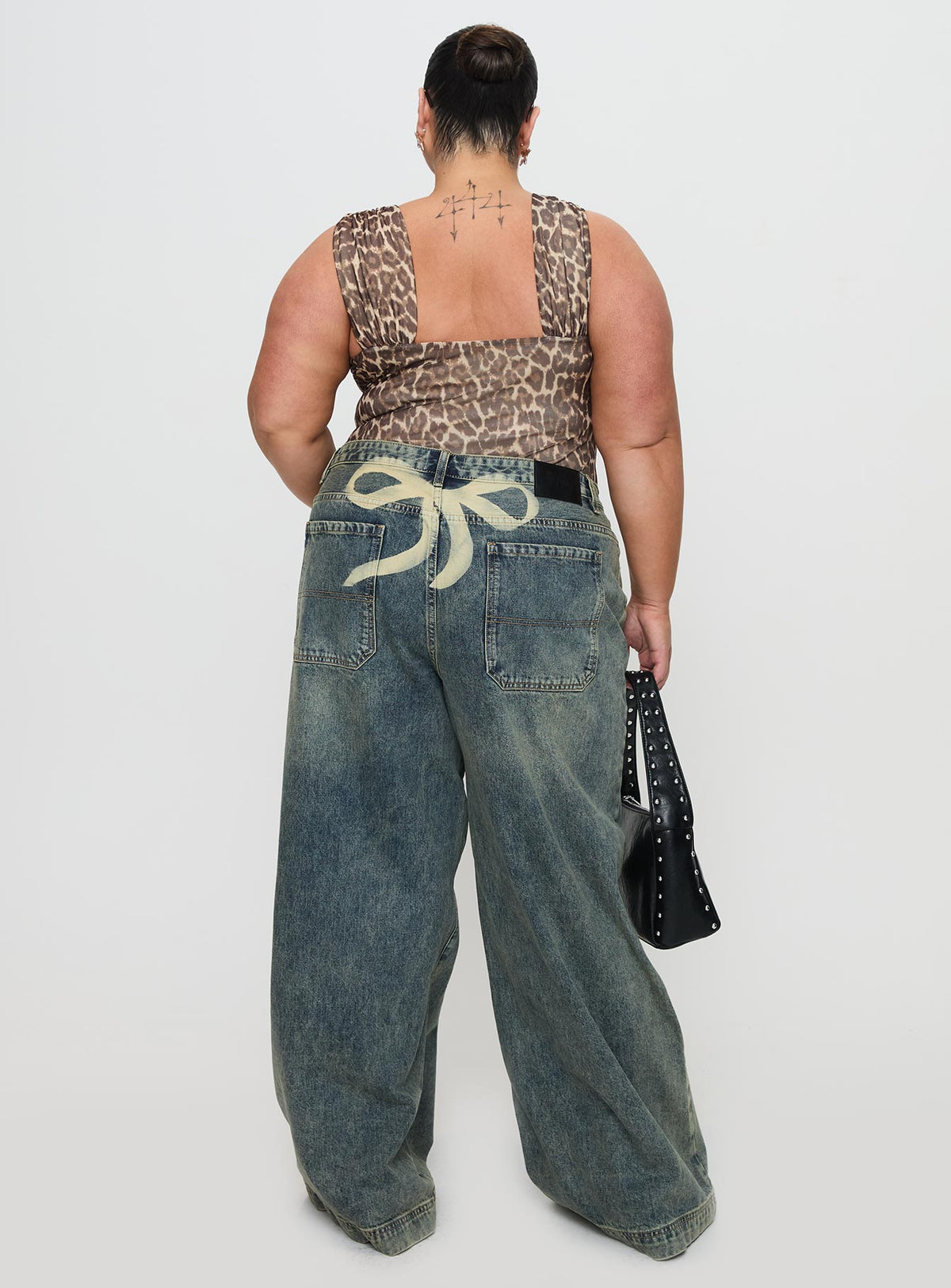 Ribbon Stamp Low Rise Wide Leg Jeans Antique Wash Curve High Rise Jeans Jeans 