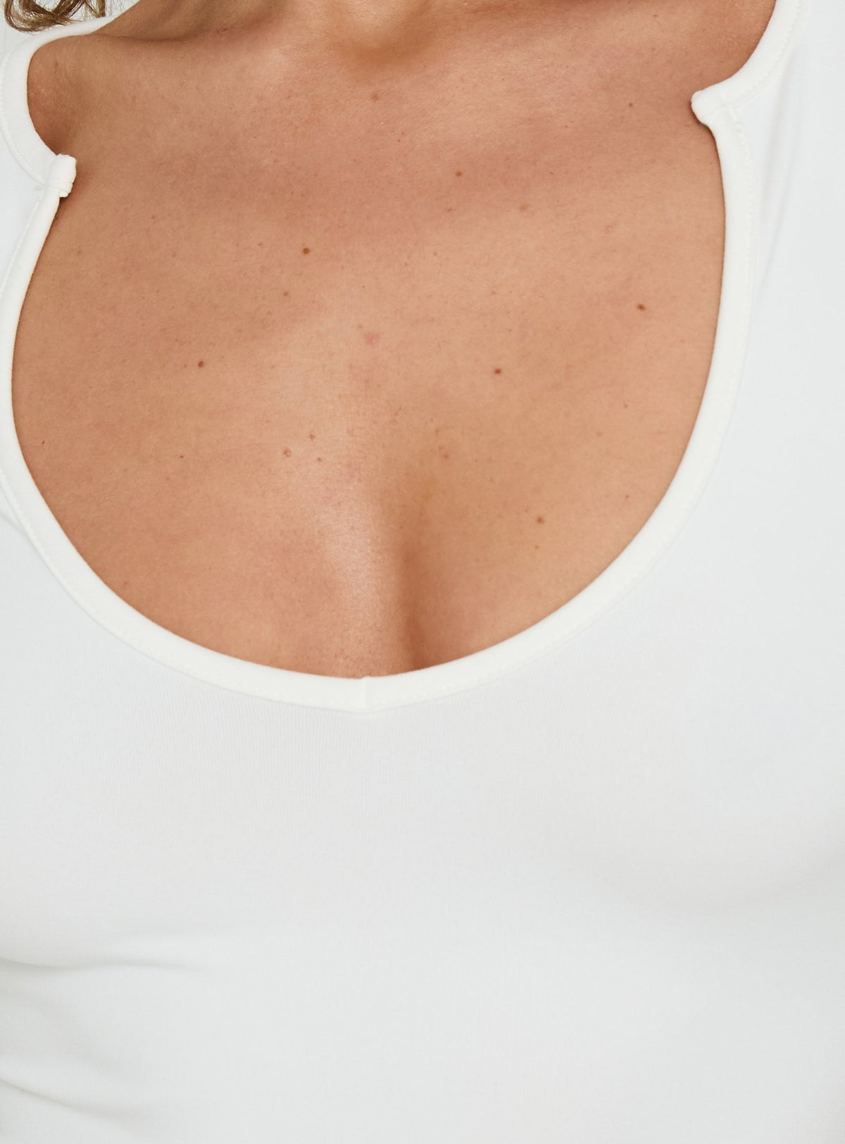 Daily Define Scoop Neckline 3/4 Sleeve Top White