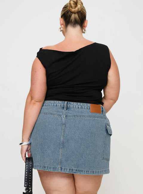 back view of model wearing Princess Polly Zakai Cargo Denim Mini Skirt Light Blue Denim Curve Mini Skirts Skirts 