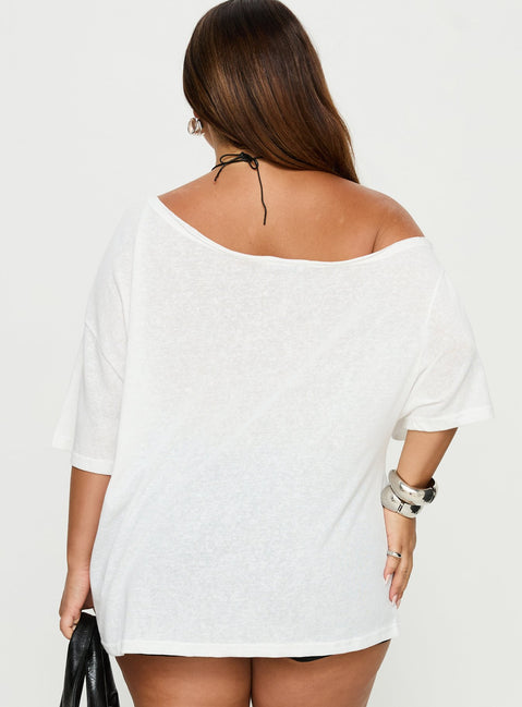 Winny Off Shoulder Tee White Curve