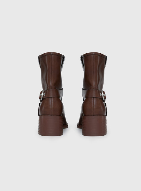 Clovers Boots Brown