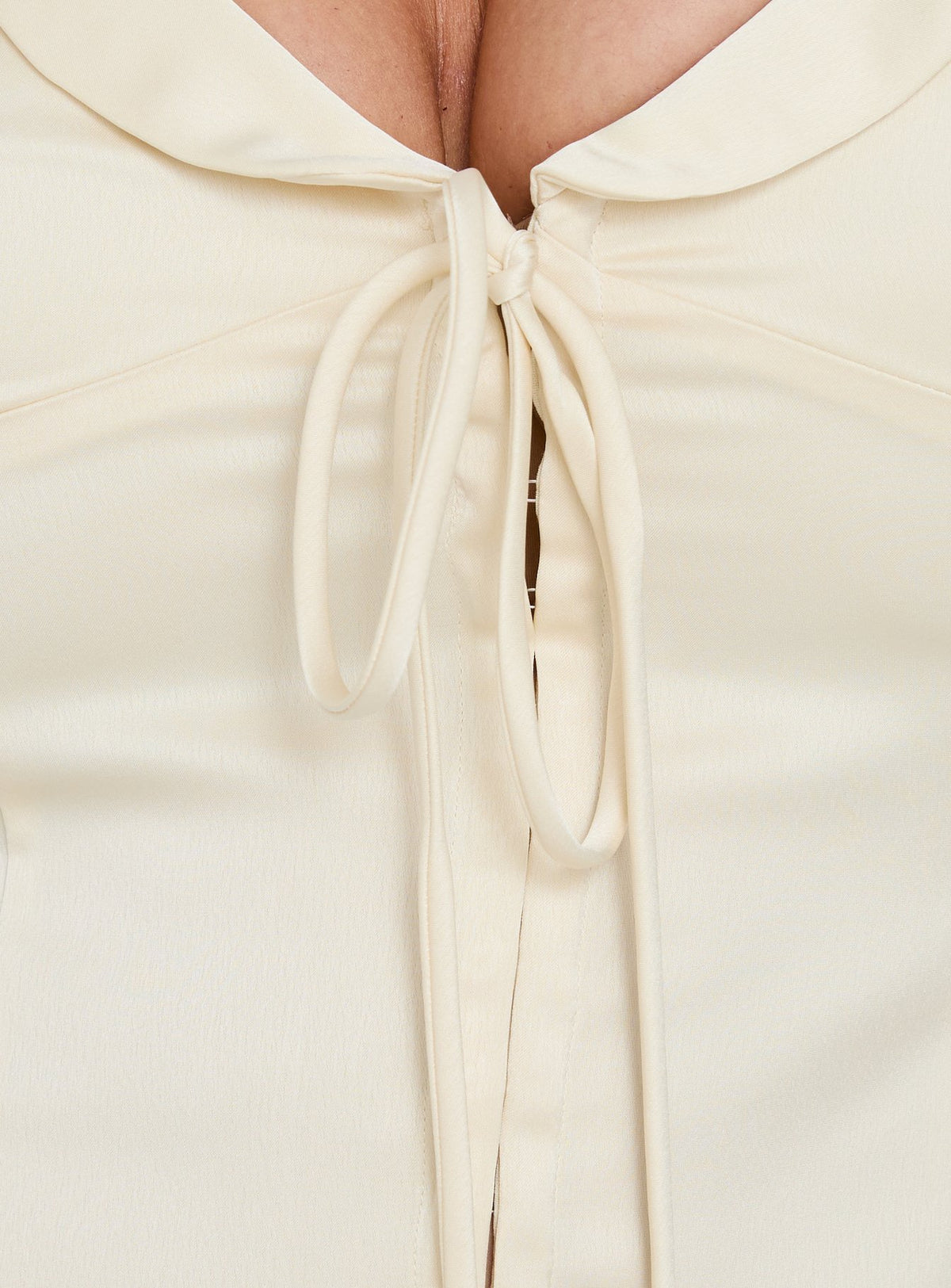 Aubrette Satin Collar Top Cream Curve