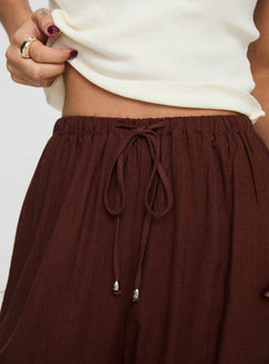 side view of model wearing Princess Polly Ogilvie Linen Blend Pants Chocolate High Rise Pants Pants 