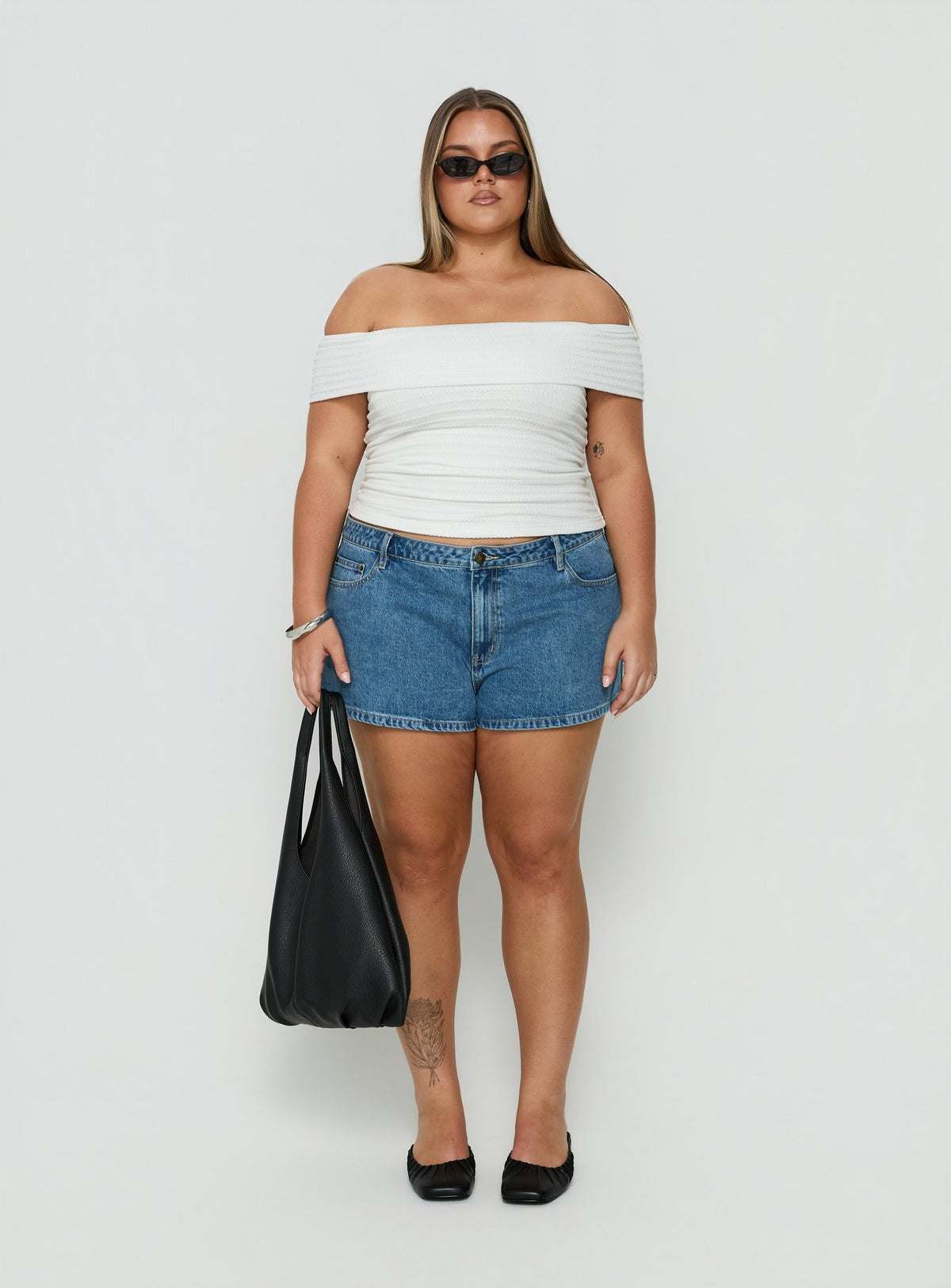 Dreamful Low Rise Mini Denim Short Mid Blue Wash Curve
