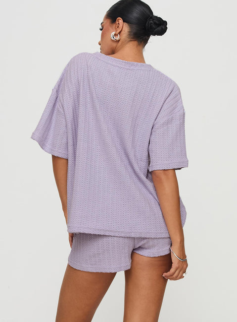 Knit matching set Oversized top, drop shoulder, crew neckline High-waisted shorts, relaxed fit, thick elasticated waistband Good stretch, unlined 