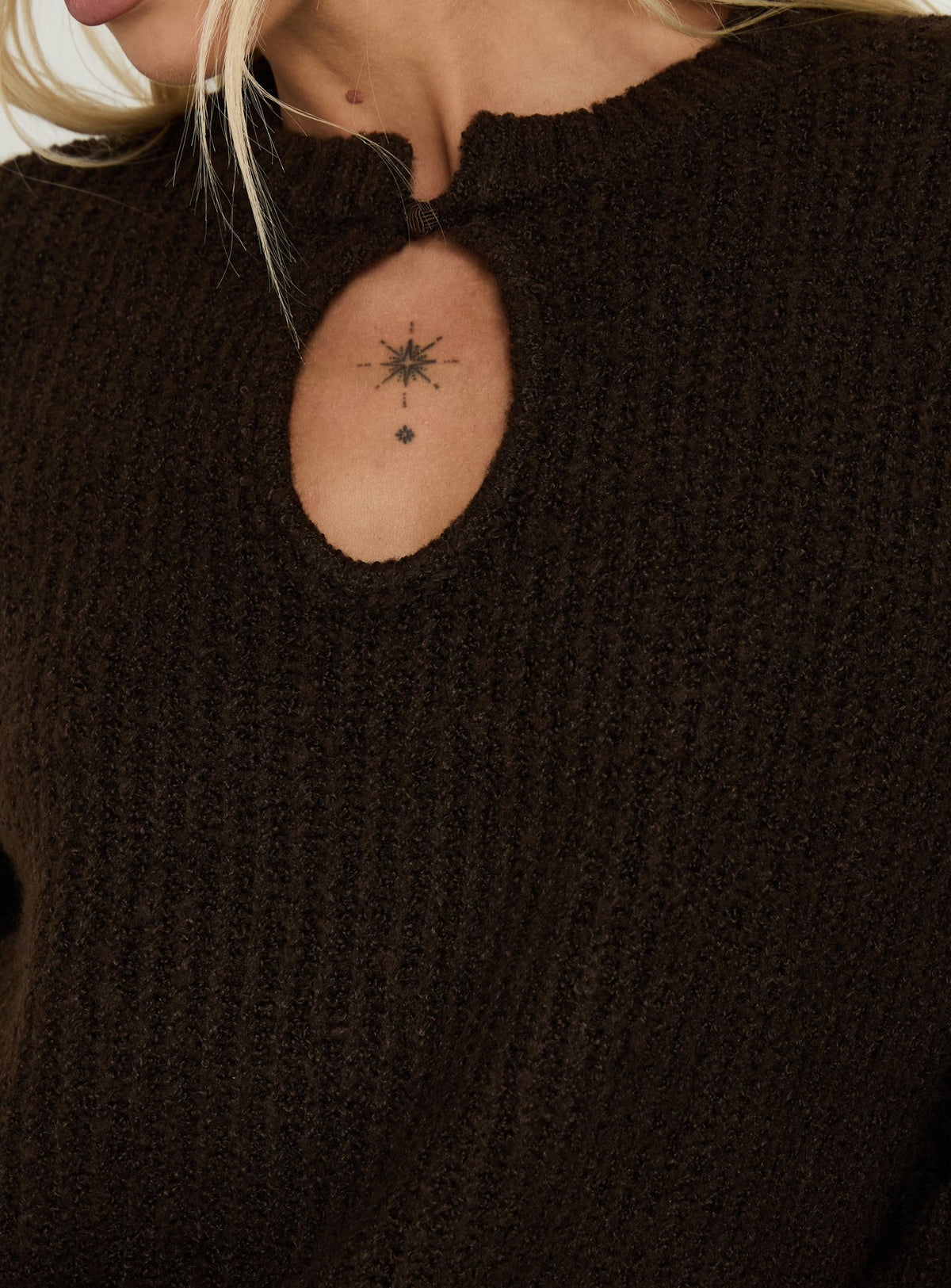 Carluna Keyhole Oversized Knit Sweater Brown