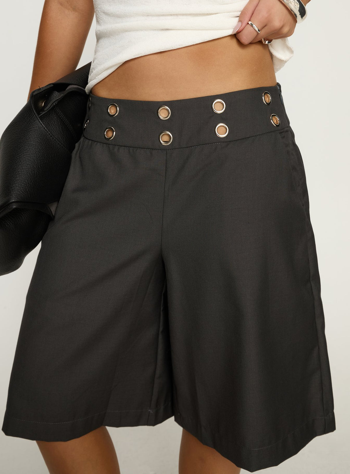Teza Eyelet Jorts Grey