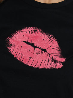 Kiss Kiss Graphic Baby Tee Black