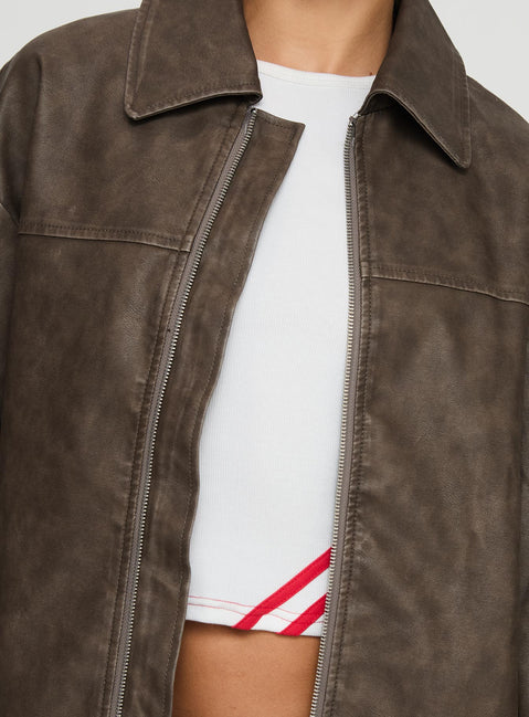 Faux leather jacket Oversized fit, classic collar, drop shoulder, zip fastening, twin hip pockets Good stretch, fully lined 