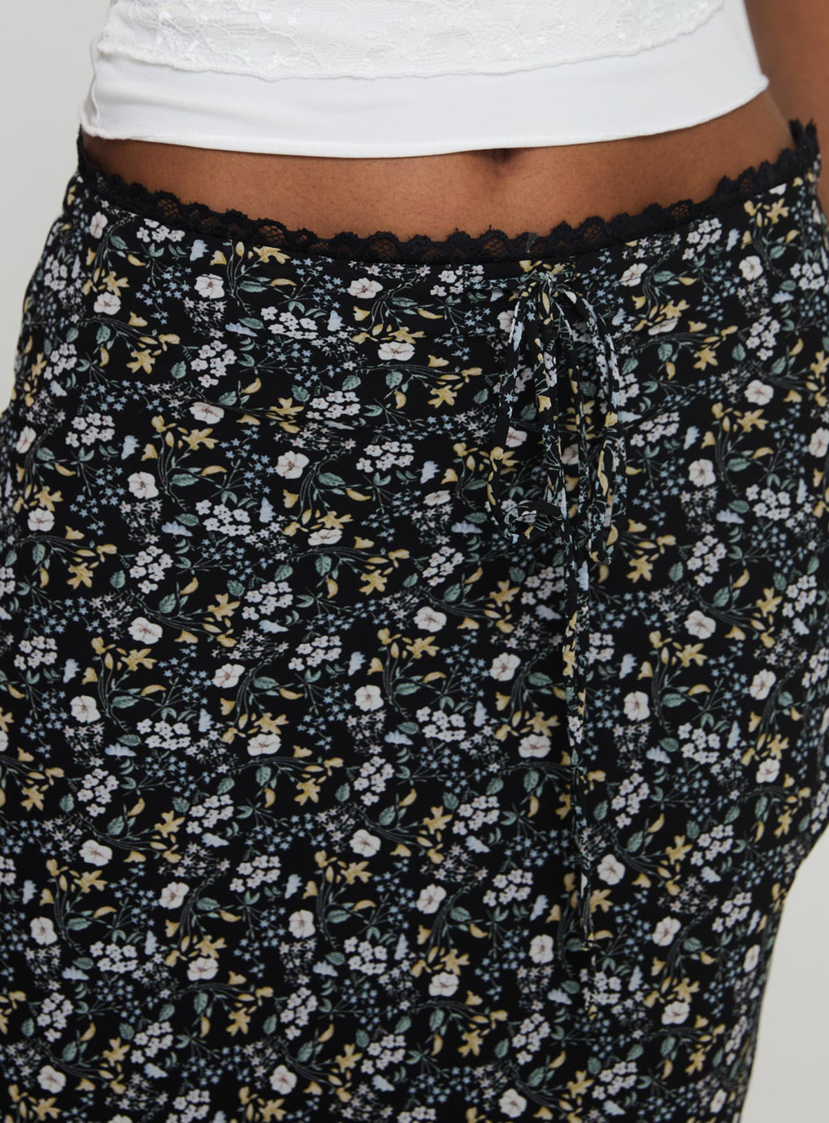 product Princess Polly Emily Maxi Skirt Blue / Black Floral Maxi Skirts Skirts 