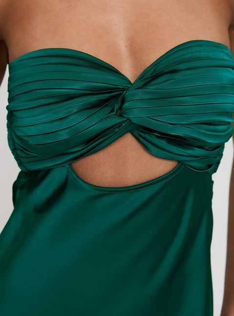 side view of model wearing Princess Polly Faviola Mini Dress Emerald Sweetheart Neckline 